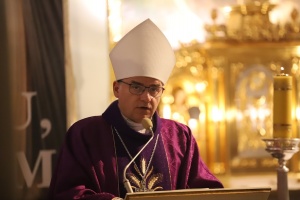 biskup robert chrząszcz